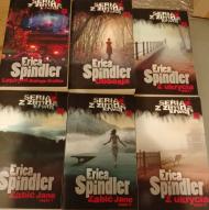 Seria książek Erica Spindler. Z zimną krwią.